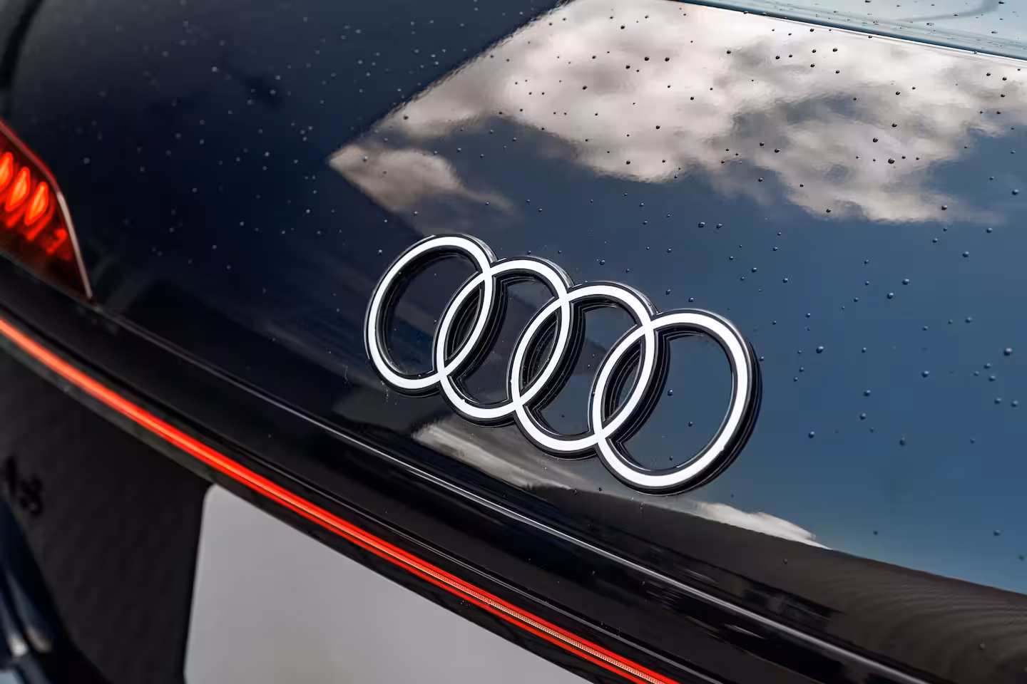 Audi A6 Limousine Advanced edition 2.0 e-hybrid 299 pk | Adaptive cruise control | Airconditioning 4-zones |