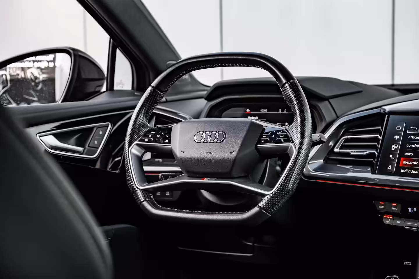 Audi Q4 Sportback e-tron 50 quattro Launch edition S Competition 77 kWh 299 PK | SONOS | Head-up | Ledere Bekleding