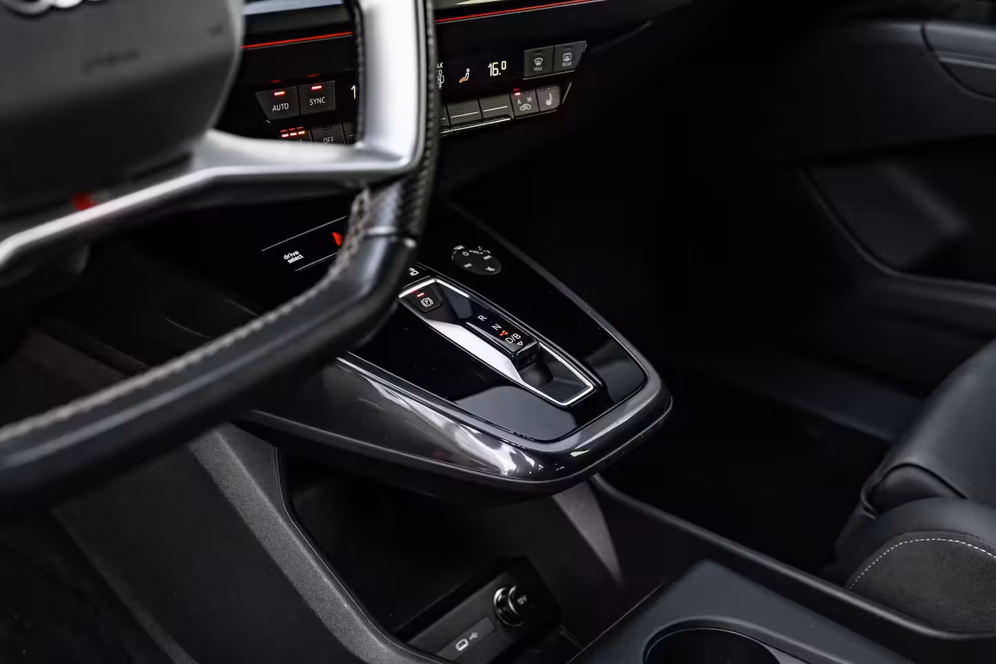 Audi Q4 Sportback e-tron 50 quattro Launch edition S Competition 77 kWh 299 PK | SONOS | Head-up | Ledere Bekleding