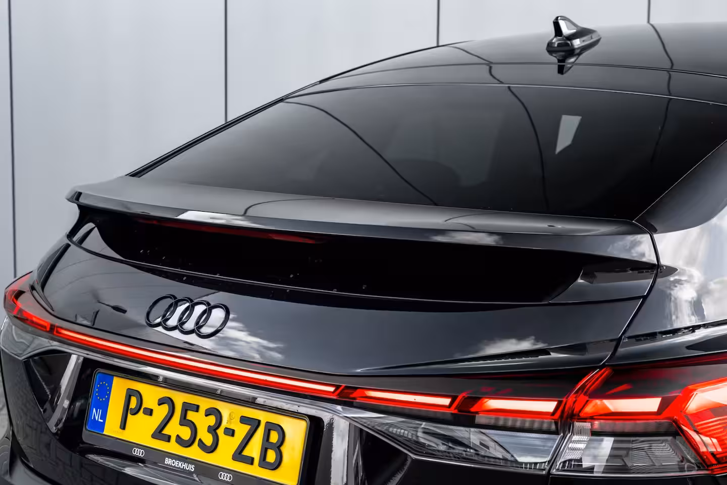Audi Q4 Sportback e-tron 50 quattro Launch edition S Competition 77 kWh 299 PK | SONOS | Head-up | Ledere Bekleding