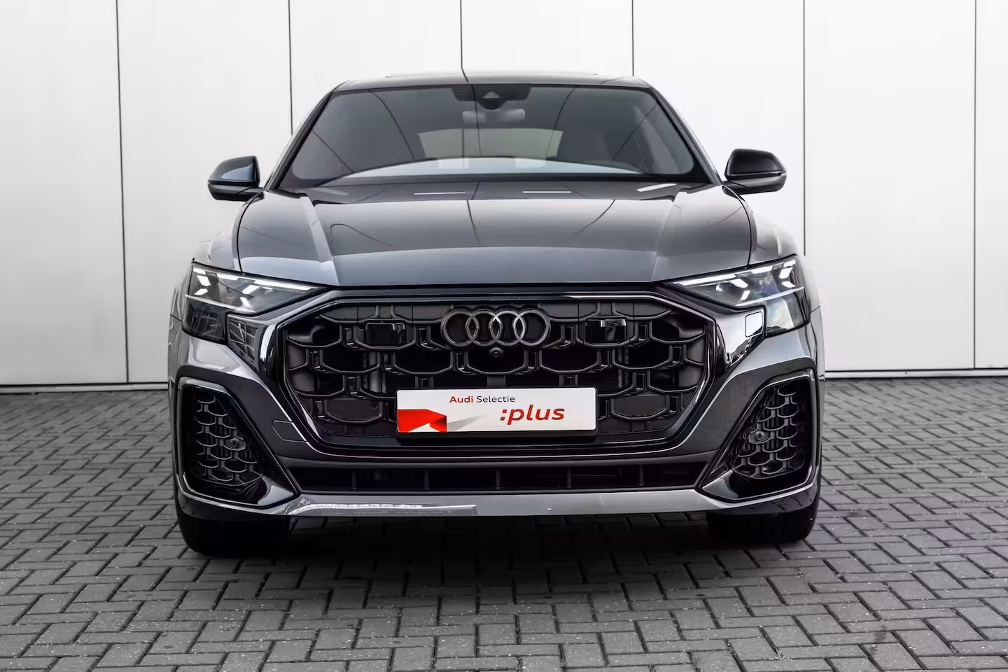 Audi Q8 60 TFSI e quattro Pro Line S Competition 490 PK | Vierwielbesturing | Panoramadak | B&O |