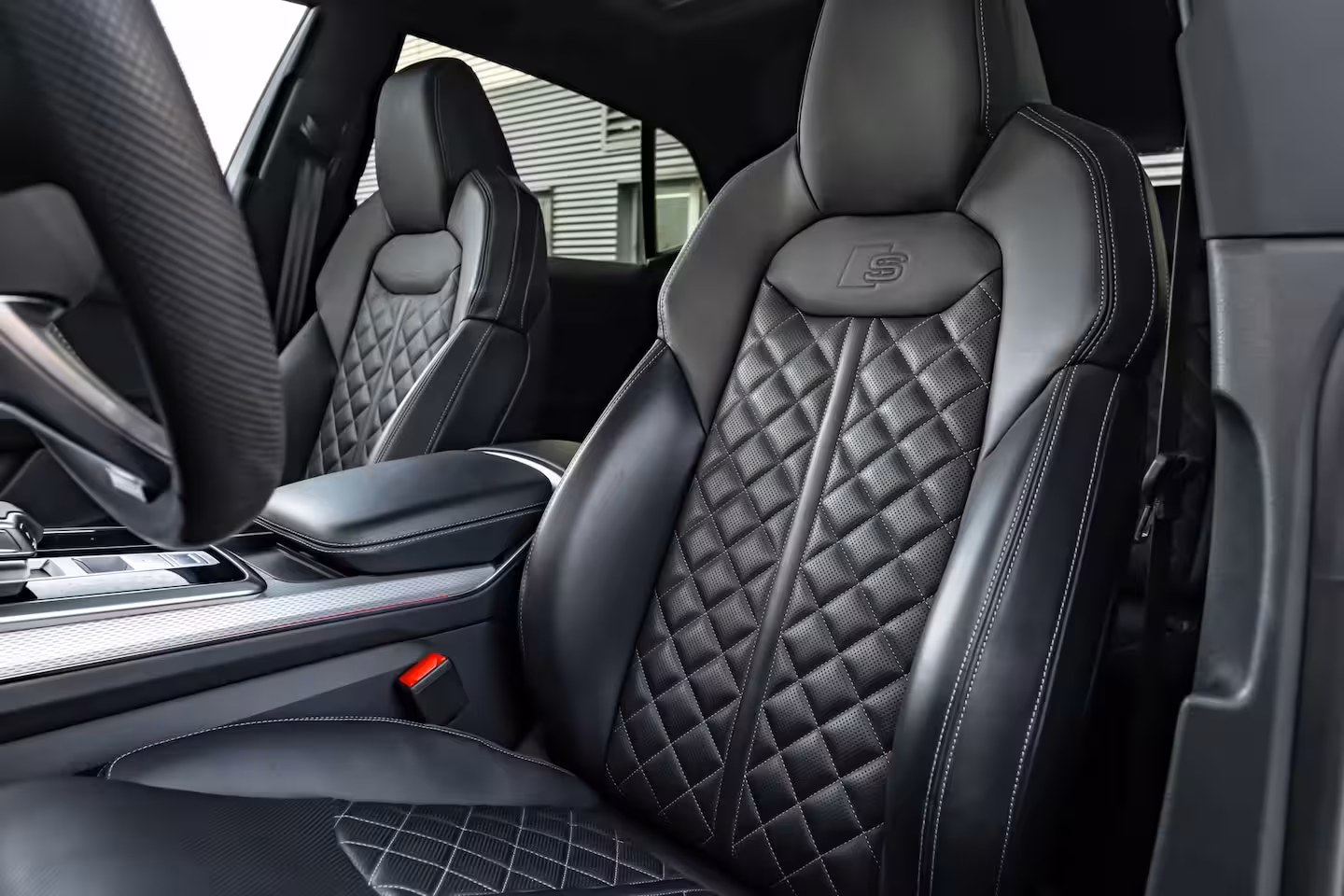 Audi Q8 60 TFSI e quattro Pro Line S Competition 490 PK | Vierwielbesturing | Panoramadak | B&O |