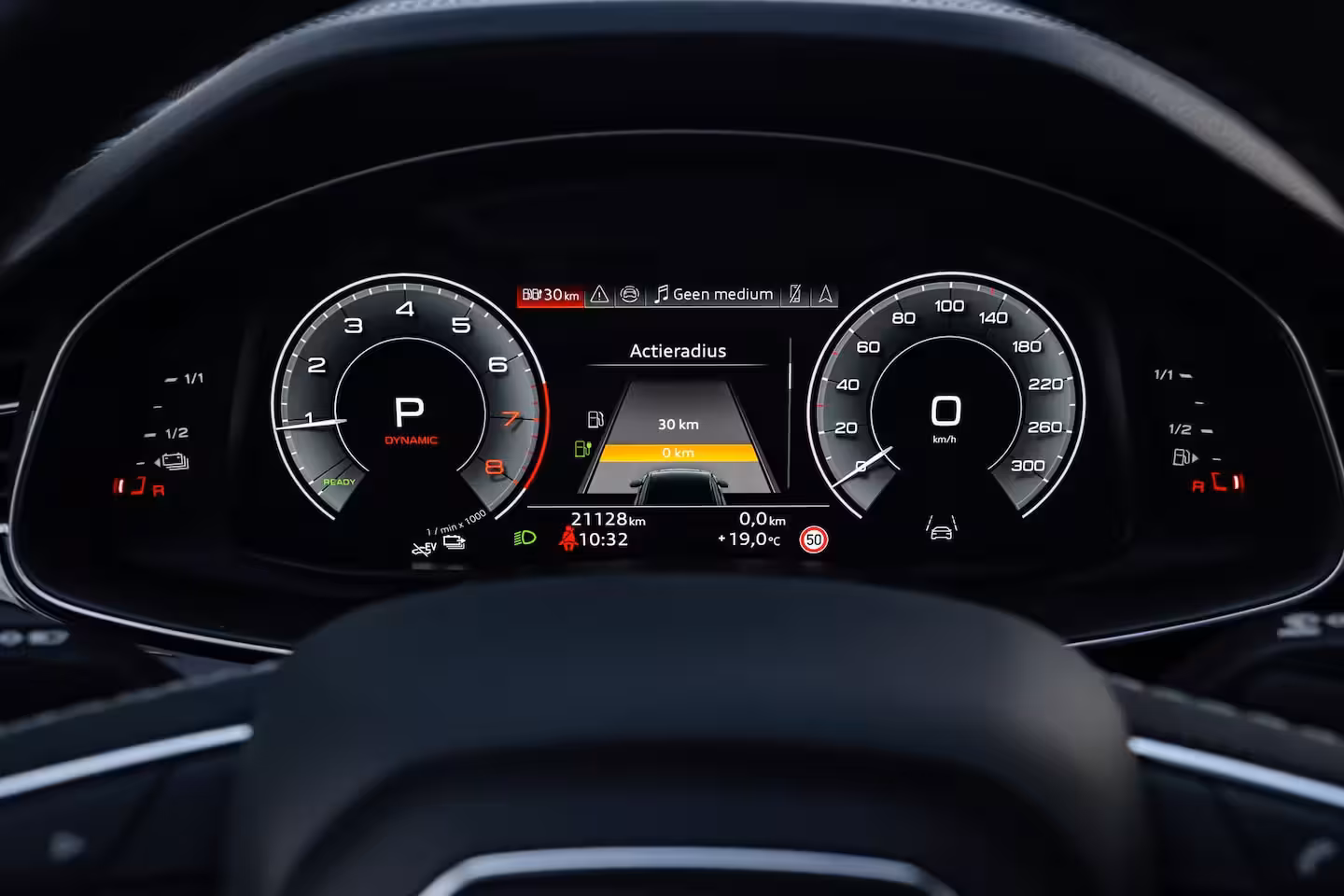 Audi Q8 60 TFSI e quattro Pro Line S Competition 490 PK | Vierwielbesturing | Panoramadak | B&O |