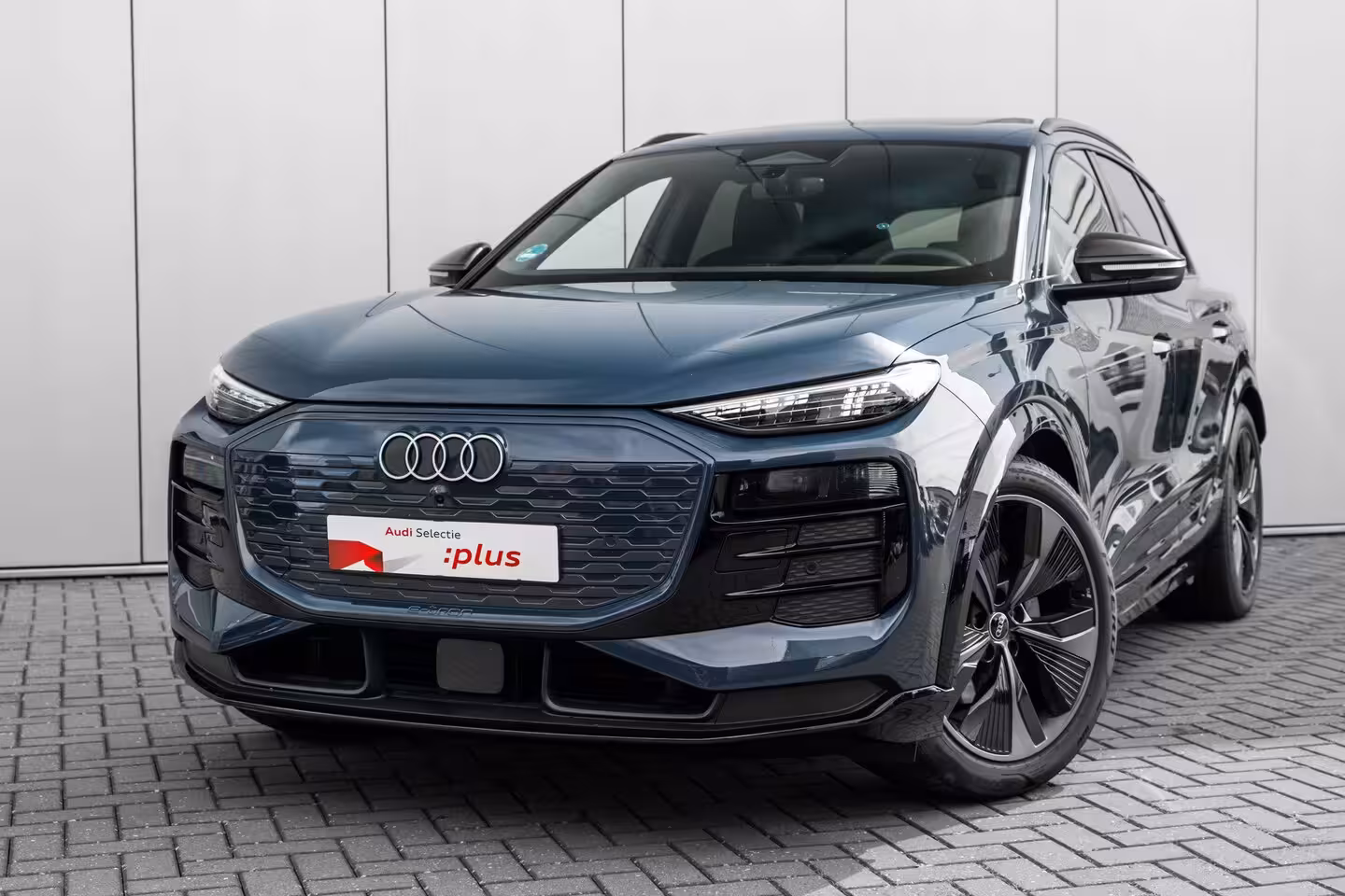Audi Q6 e-tron S edition Performance 100 kWh 306PK | Luchtvering | Panoramadak | Head-up display | Bang &