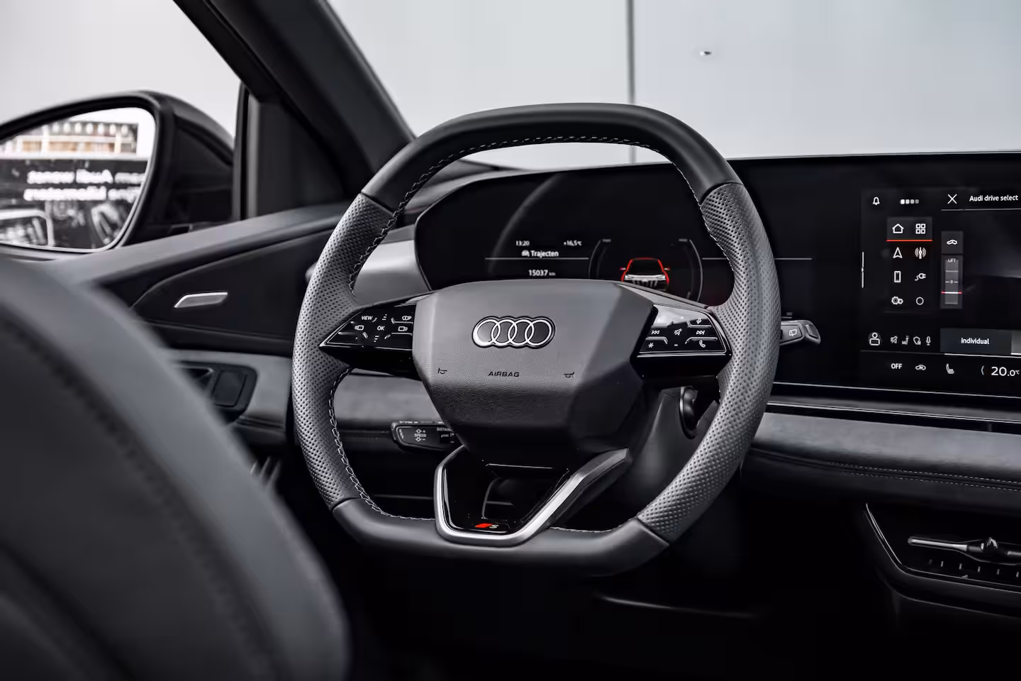 Audi Q6 e-tron S edition Performance 100 kWh 306PK | Luchtvering | Panoramadak | Head-up display | Bang &