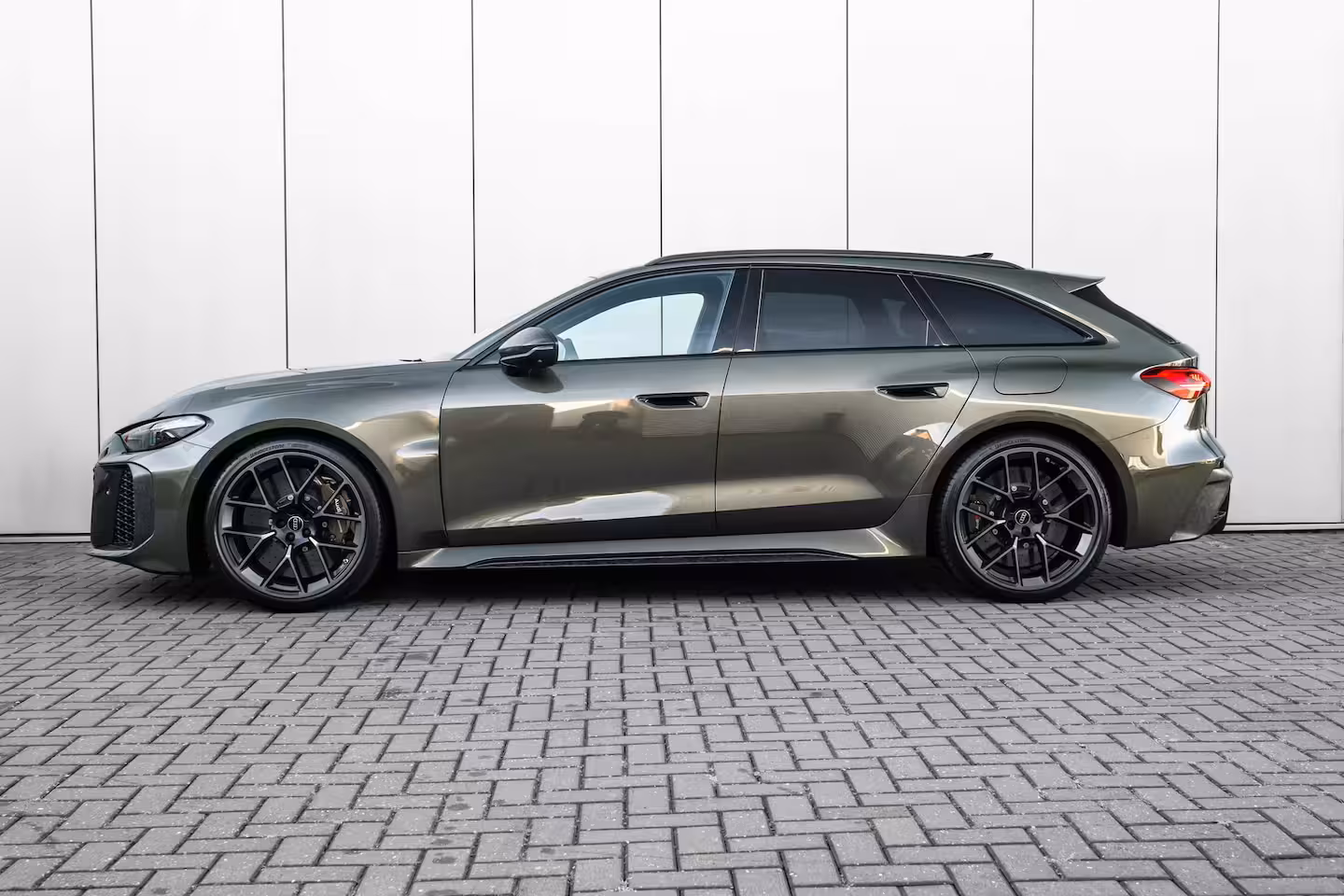 Audi RS5 Avant e-hybrid 470 kW / 639 PK | Keramische Remmen | Carbon In&Exterieur | Panorama dak |
