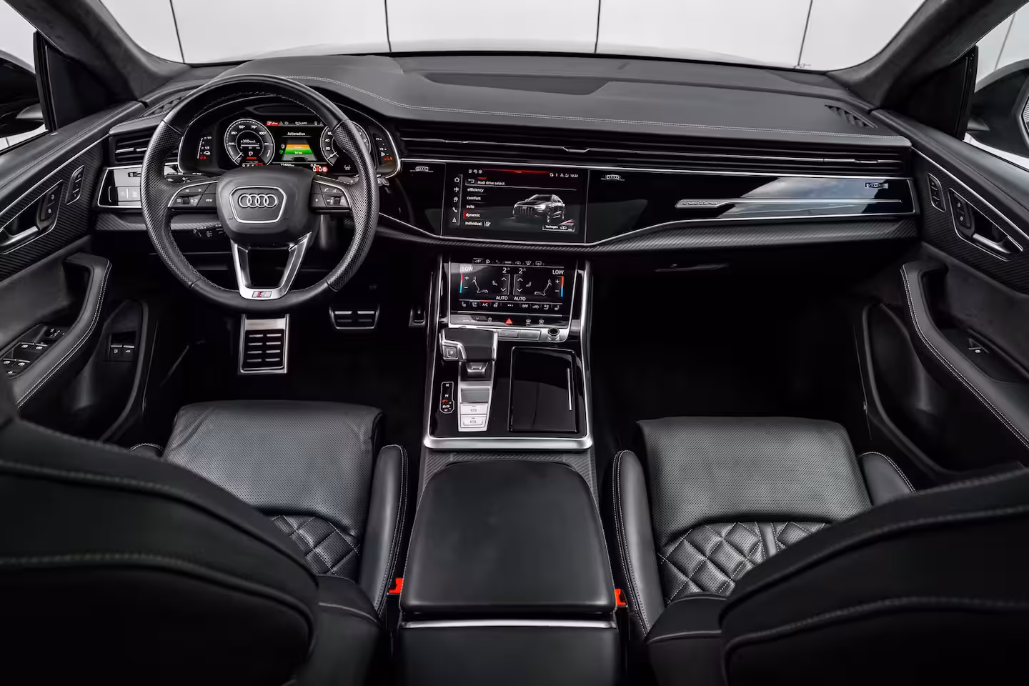Audi Q8 60 TFSI e quattro Pro Line S Competition 490PK | Panoramadak | 23'' Vossen | Laser LED Kop