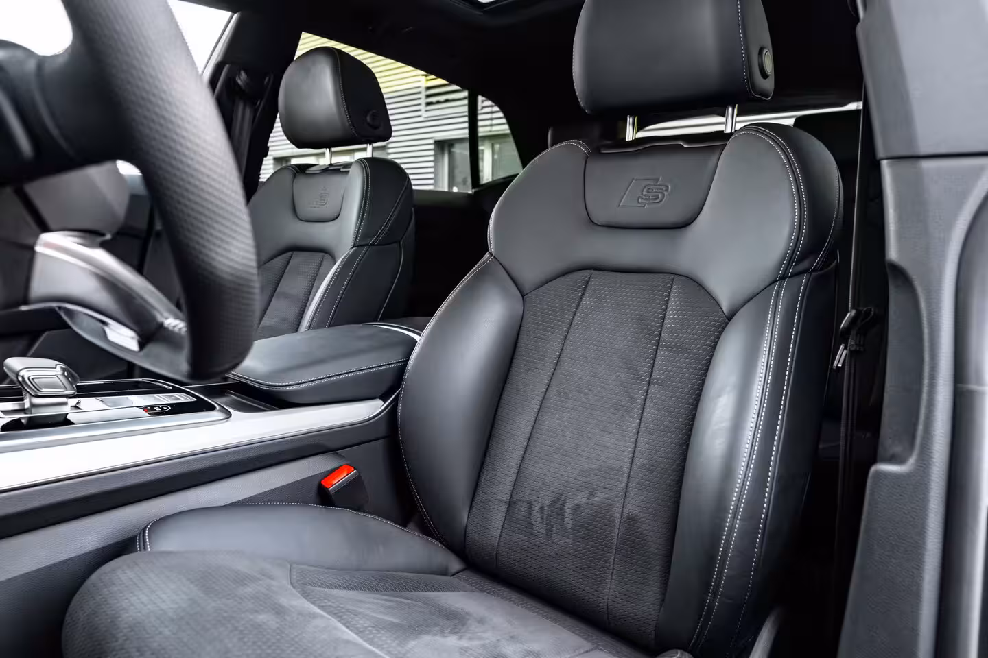 Audi Q8 55 TFSI e quattro Pro Line S 394PK | Panoramadak | Elek.stoelen incl. geheugen | Sfeerverl