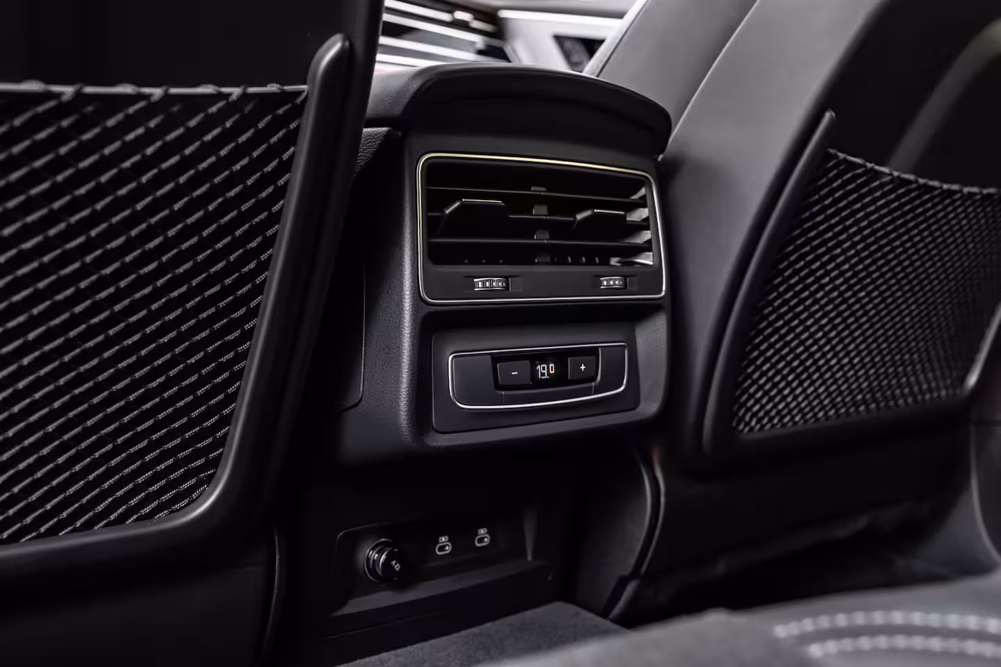 Audi Q8 55 TFSI e quattro Pro Line S 394PK | Panoramadak | Elek.stoelen incl. geheugen | Sfeerverl
