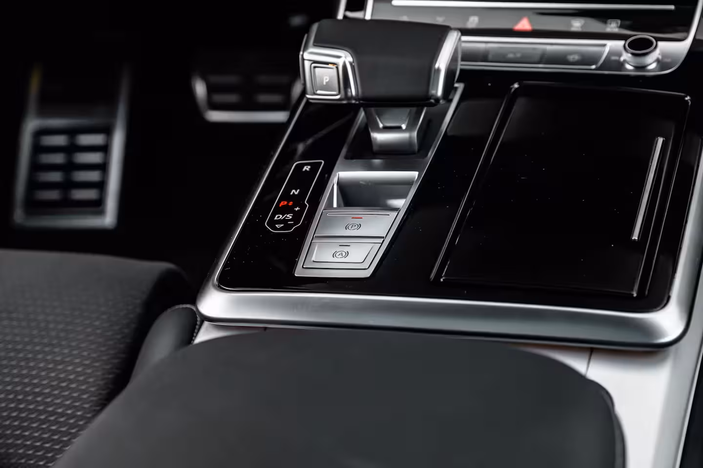 Audi Q8 55 TFSI e quattro Pro Line S 394PK | Panoramadak | Elek.stoelen incl. geheugen | Sfeerverl