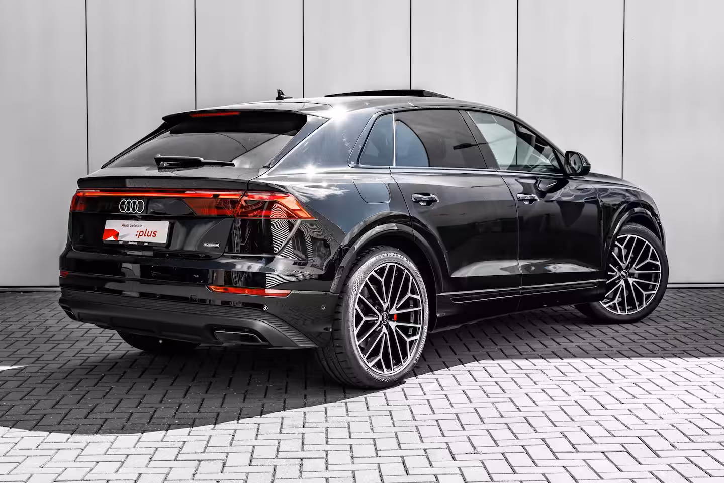 Audi Q8 55 TFSI e quattro Pro Line S 394PK | Trekhaak | Panorama Dak | 360 Camera | Sfeerverlichti