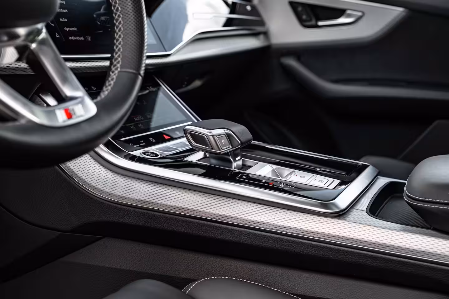 Audi Q8 55 TFSI e quattro Pro Line S 394PK | Trekhaak | Panorama Dak | 360 Camera | Sfeerverlichti