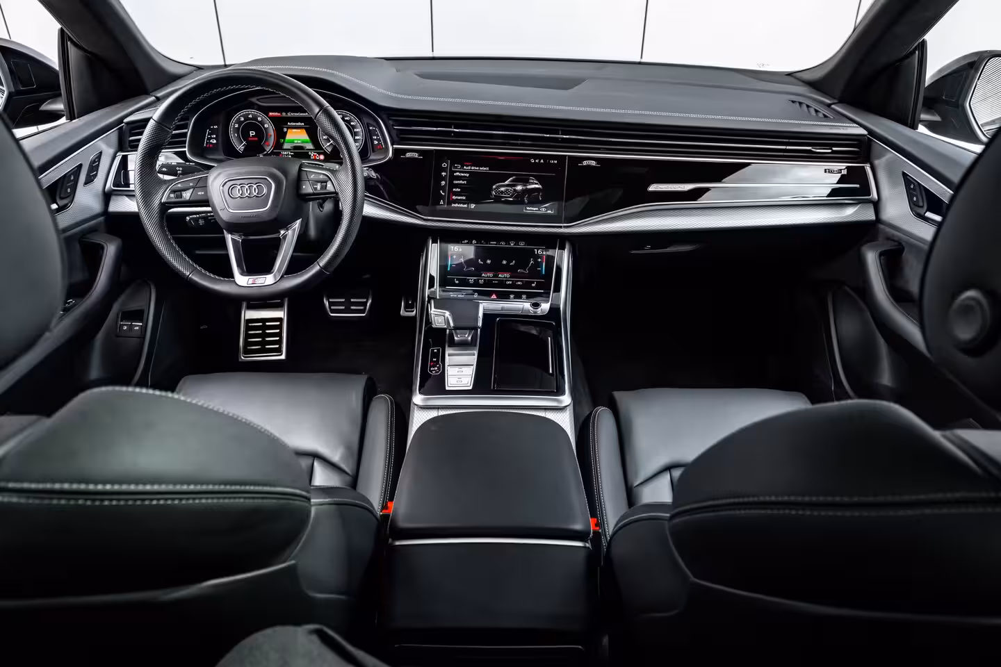 Audi Q8 55 TFSI e quattro Pro Line S 394PK | Trekhaak | Panorama Dak | 360 Camera | Sfeerverlichti