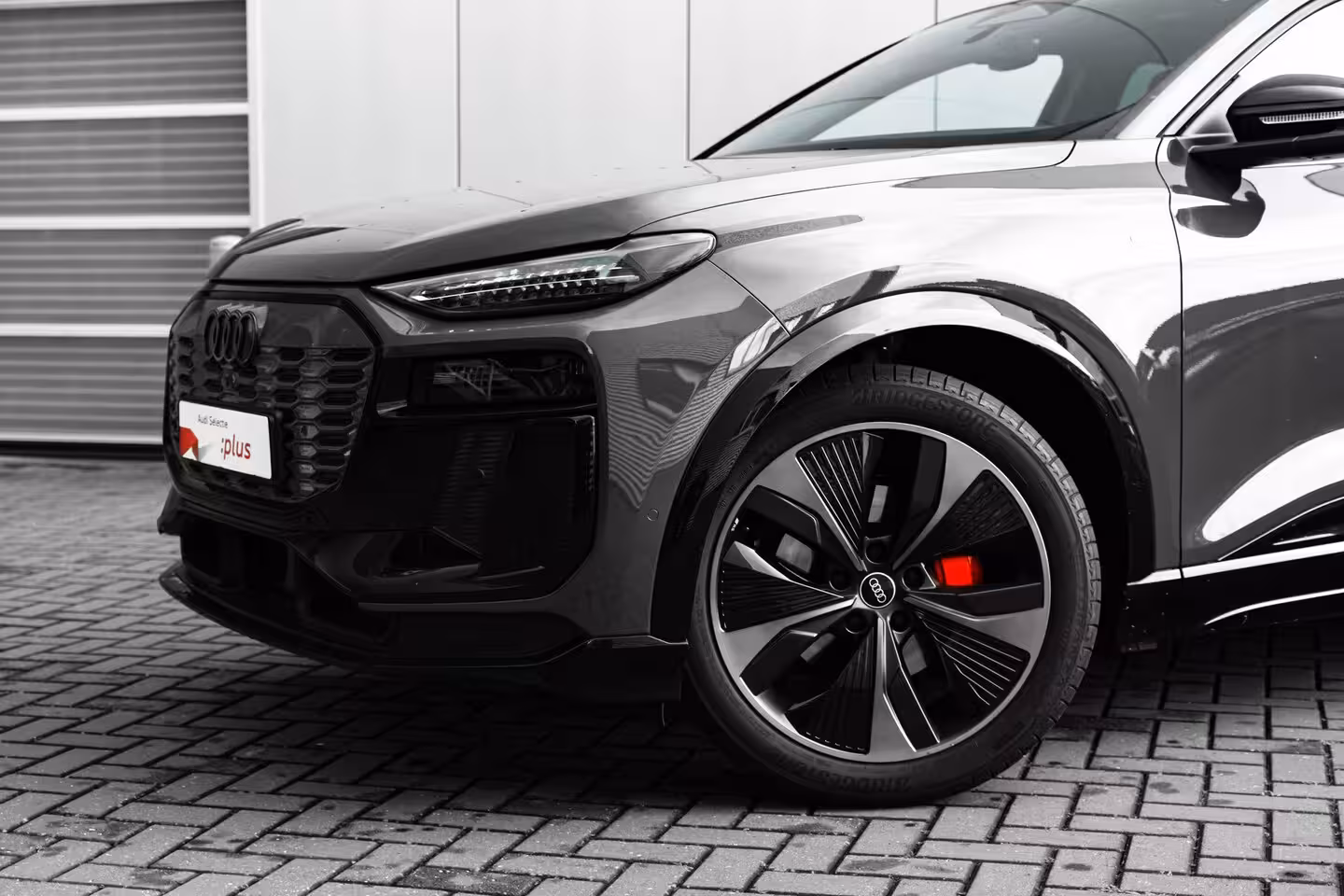 Audi Q6 Sportback e-tron S edition performance 100 kWh 306PK | Panorama dak | Trekhaak | Elek. Stoel + geheugen | 3