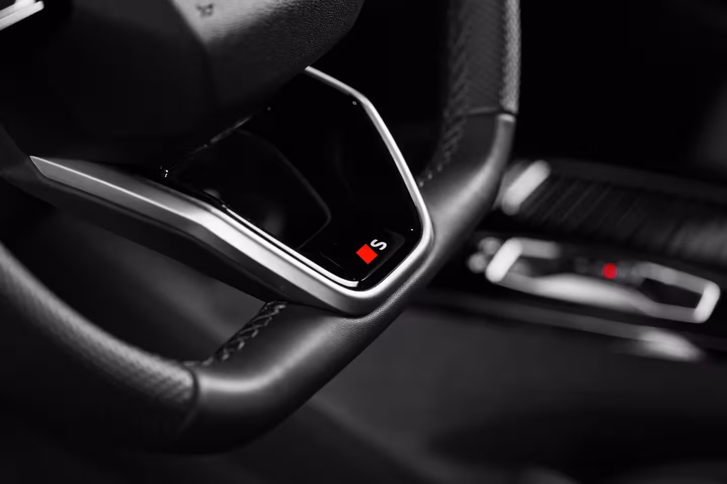 Audi Q6 Sportback e-tron S edition performance 100 kWh 306PK | Panorama dak | Trekhaak | Elek. Stoel + geheugen | 3