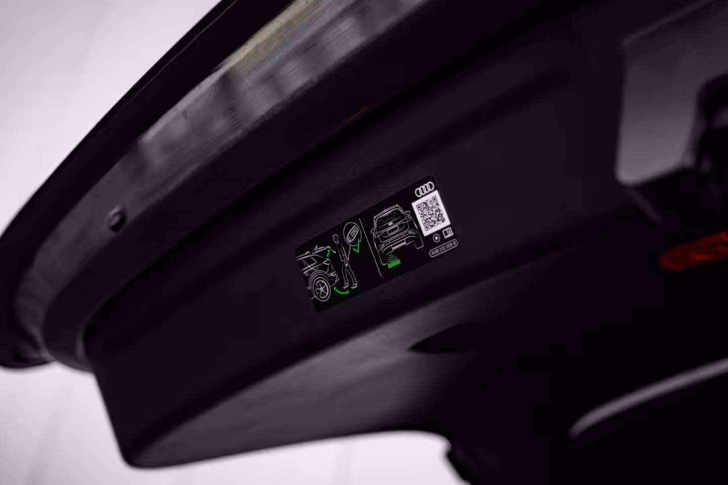 Audi Q6 Sportback e-tron S edition performance 100 kWh 306PK | Panorama dak | Trekhaak | Elek. Stoel + geheugen | 3