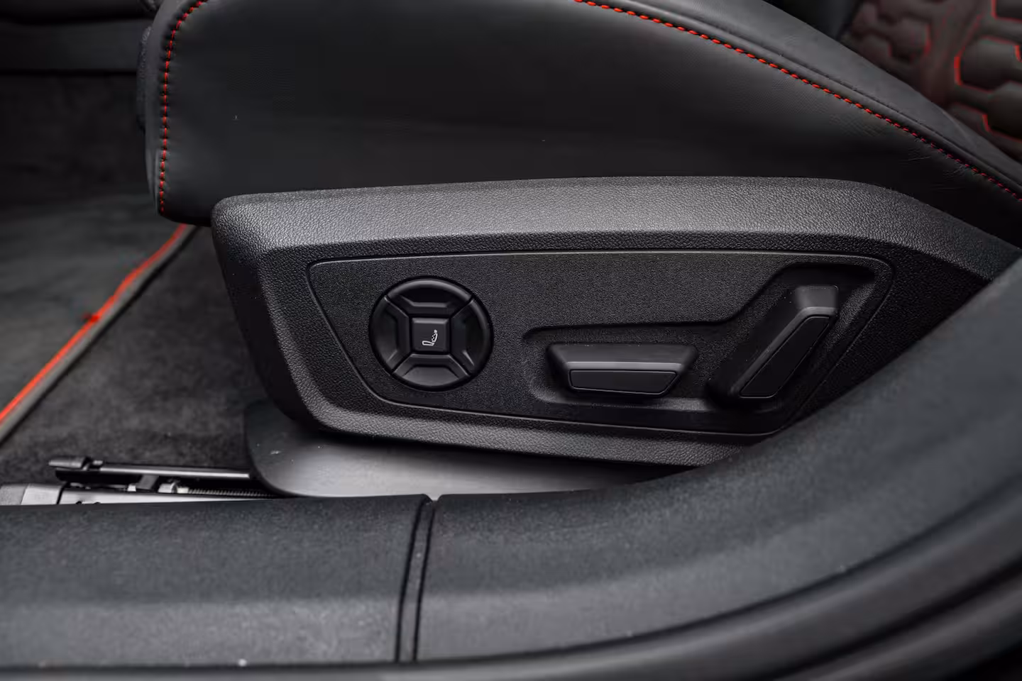 Audi RS5 Avant e-hybrid 470 kW / 639 PK Ceramische remmen | Carbon In&Exterieur | Panorama Dak | St