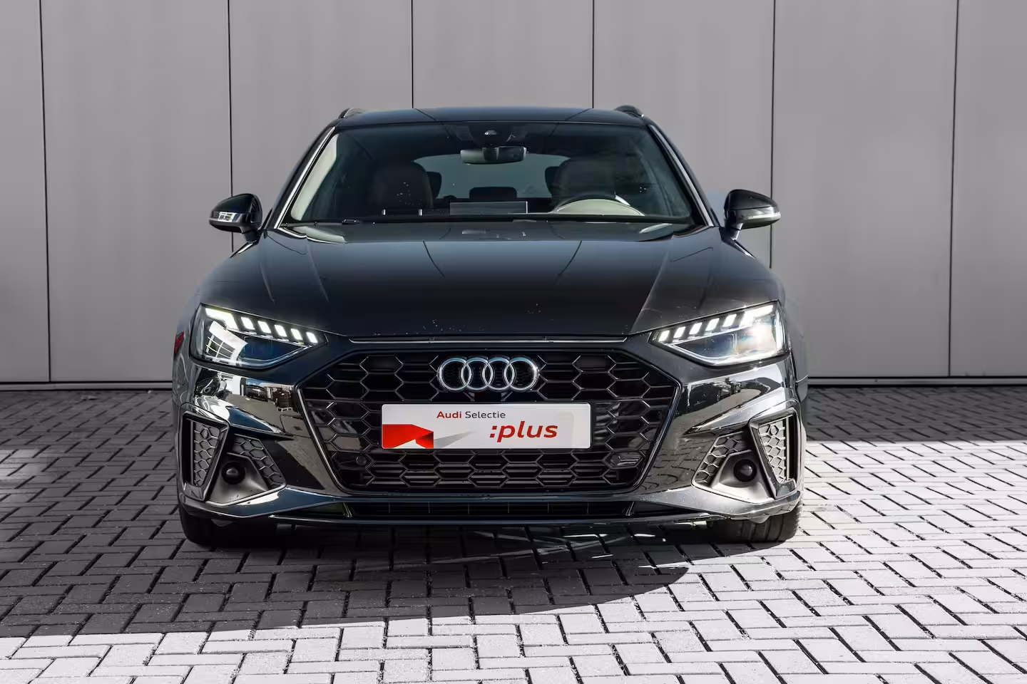 Audi A4 Avant 35 TFSI S edition Competition 150PK | Stoelverw. voor | Parkeer hulp voor & achter | Sfeer
