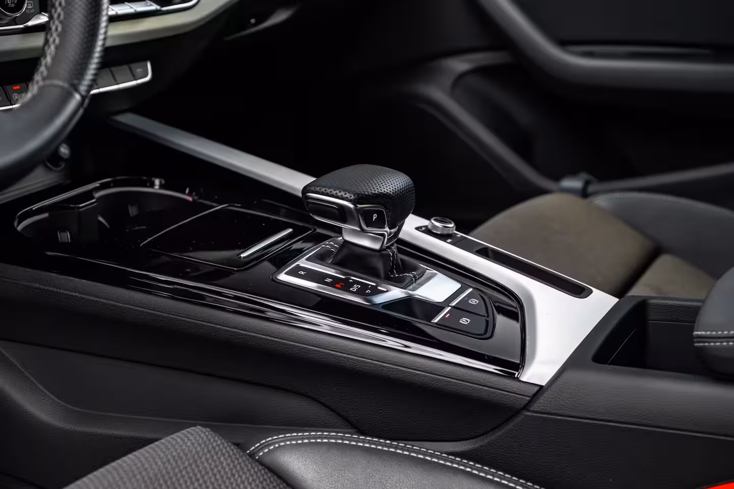 Audi A4 Avant 35 TFSI S edition Competition 150PK | Stoelverw. voor | Parkeer hulp voor & achter | Sfeer