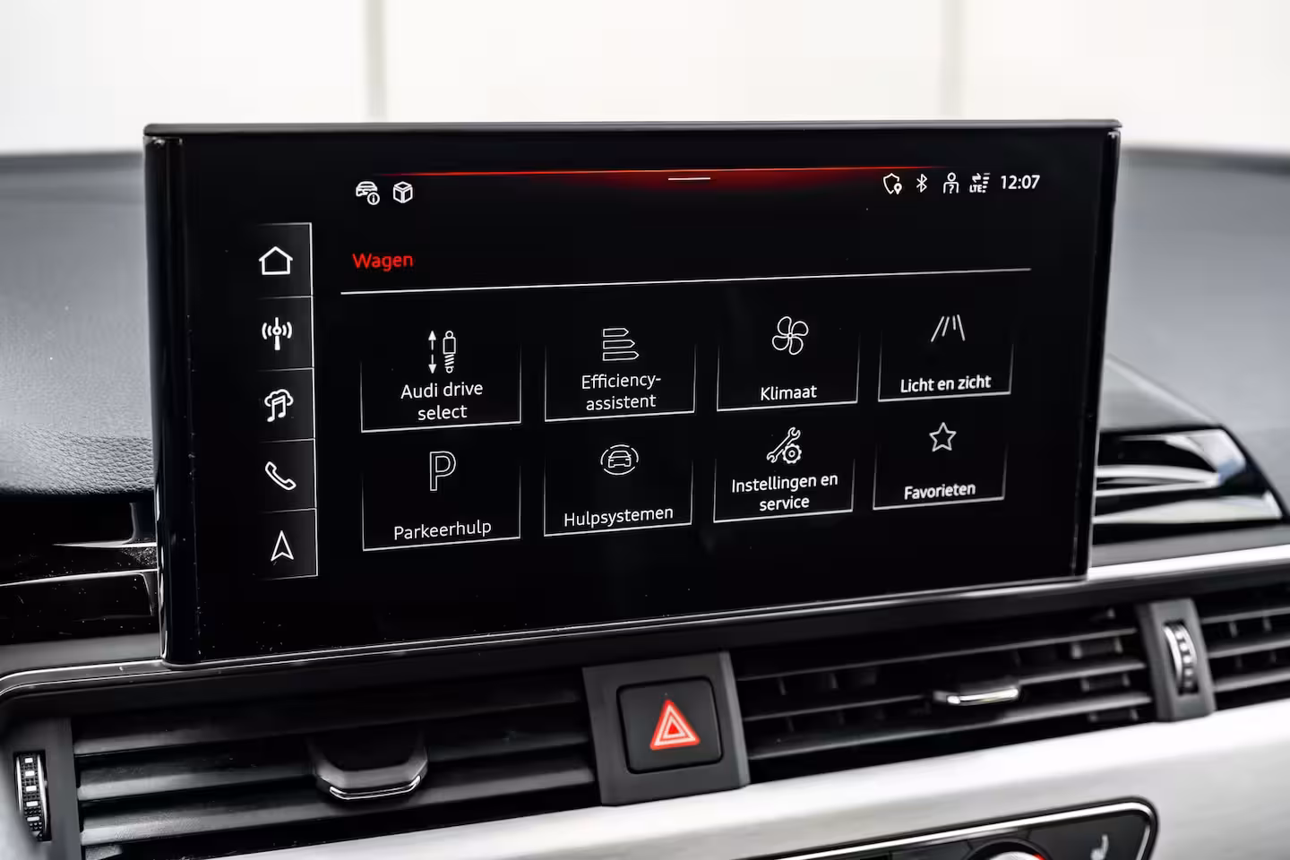 Audi A4 Avant 35 TFSI S edition Competition 150PK | Stoelverw. voor | Parkeer hulp voor & achter | Sfeer