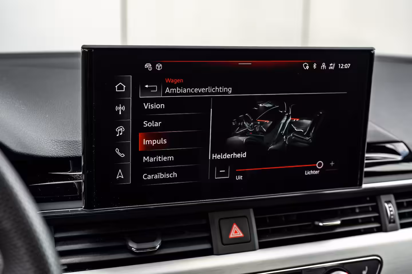 Audi A4 Avant 35 TFSI S edition Competition 150PK | Stoelverw. voor | Parkeer hulp voor & achter | Sfeer