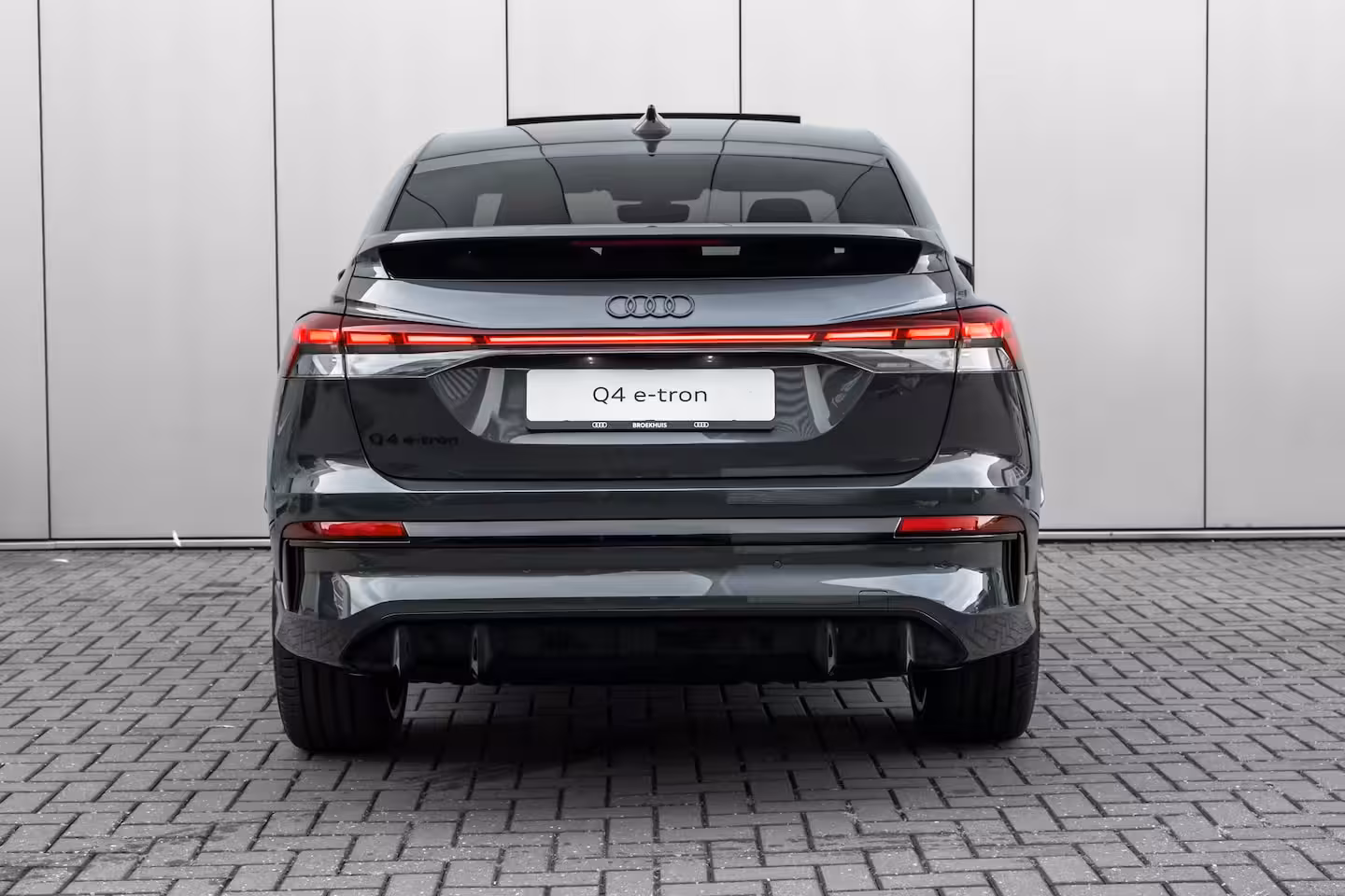 Audi Q4 Sportback e-tron S Edition | Achterklep, automatisch bedienbaar | Achteruitrijcamera | Adaptive cruise cont