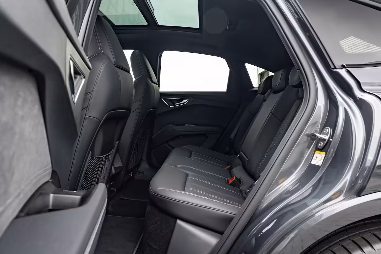 Audi Q4 Sportback e-tron S Edition | Achterklep, automatisch bedienbaar | Achteruitrijcamera | Adaptive cruise cont