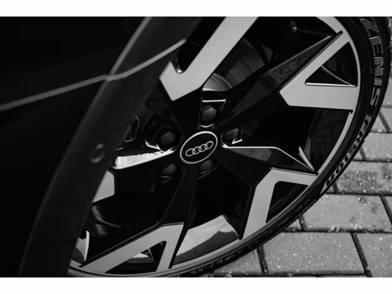 Audi A3 allstreet 35 TFSI Advanced edition 150 pk S tronic | Advanced exterieur | Aluminium optiek in het in