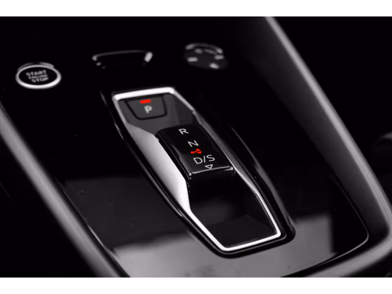 Audi A3 allstreet 35 TFSI Advanced edition 150 pk S tronic | Advanced exterieur | Aluminium optiek in het in