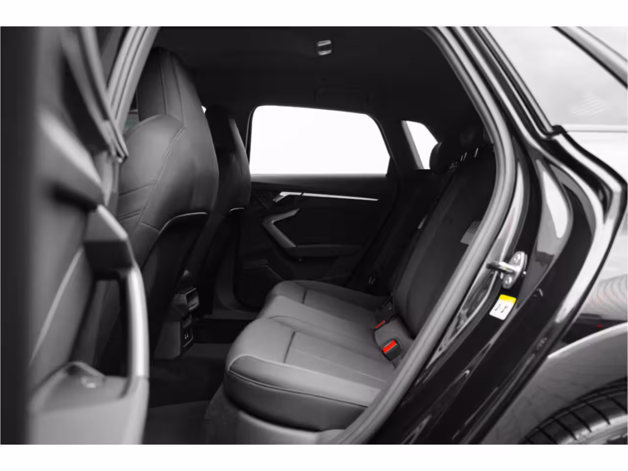 Audi A3 allstreet 35 TFSI Advanced edition 150 pk S tronic | Advanced exterieur | Aluminium optiek in het in