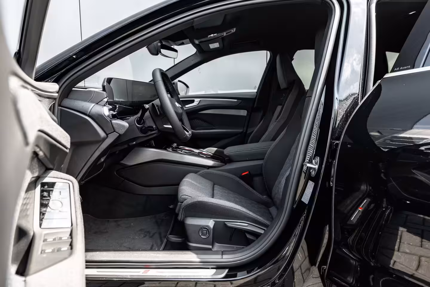 Audi A6 Avant 2.0 e-hybrid quattro S edition 299PK | Trekhaak | 4-wiel besturing | 360 Camera | Sfeer ve