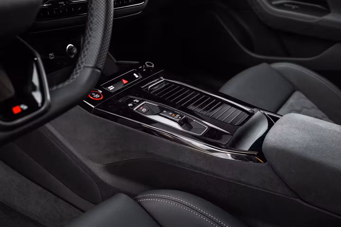Audi A6 Avant e-tron S edition 83 kWh 286PK | Trekhaak | Matrix LED Koplampen | Dynamica Stoelen | Tech Plus |