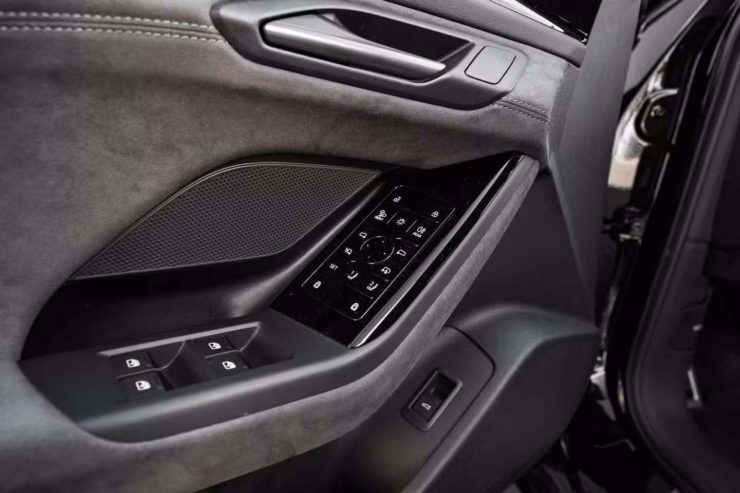 Audi A6 Avant e-tron S edition 83 kWh 286PK | Trekhaak | Matrix LED Koplampen | Dynamica Stoelen | Tech Plus |