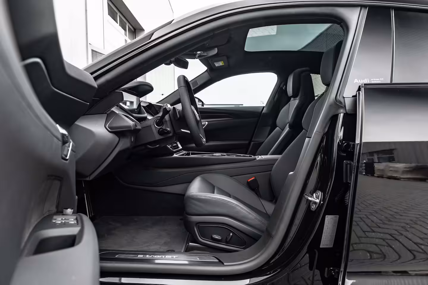 Audi e-tron GT quattro 97 kWh 370 kW / 503 pk | Achterklep, automatisch bedienbaar | sound system | virtu