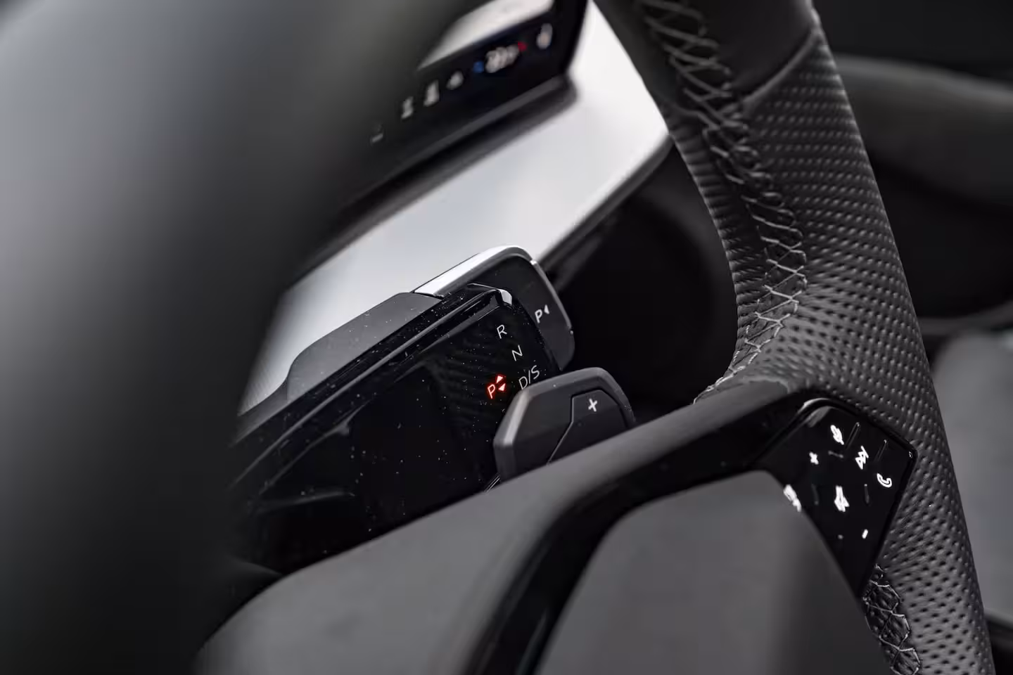 Audi Q3 S edition | Adaptive cruise control | sound system | Cruise control