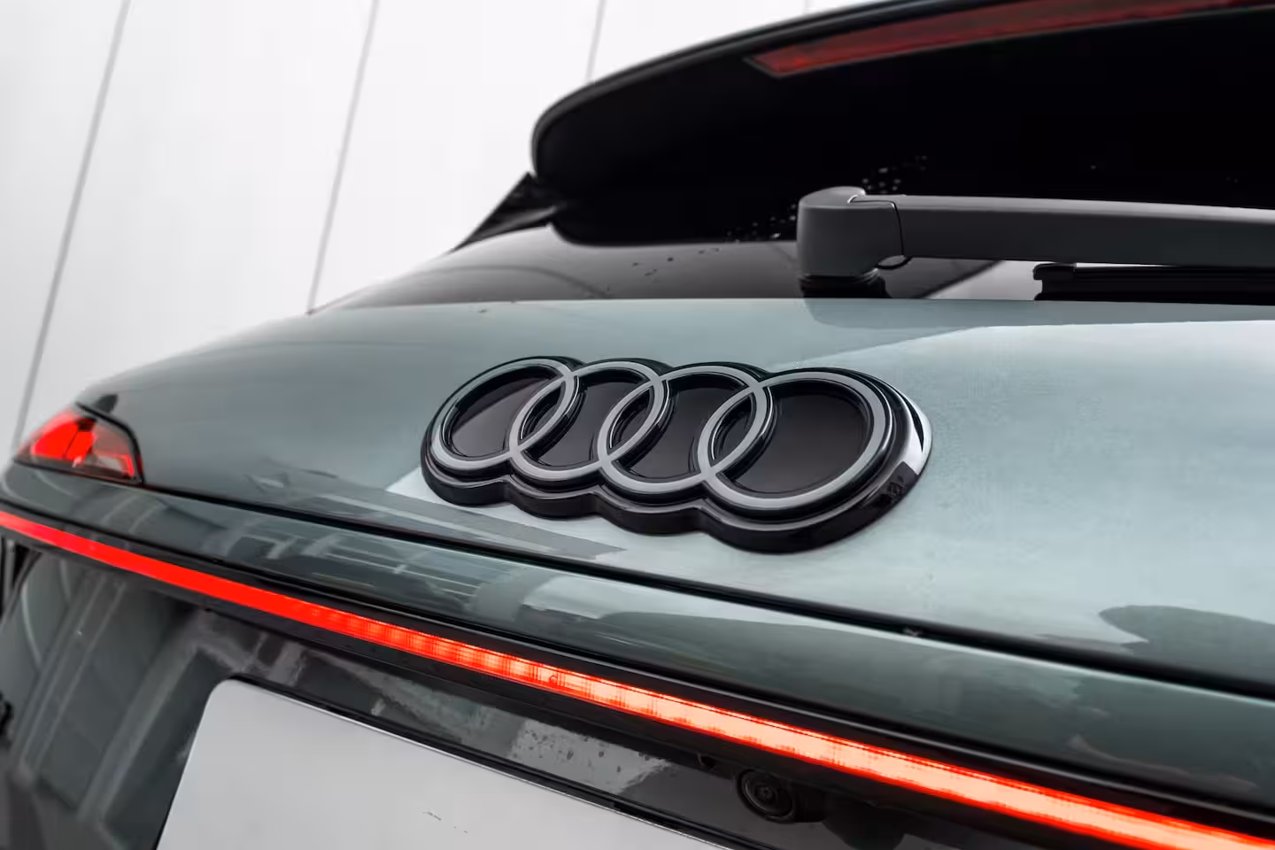 Audi Q3 S edition | Adaptive cruise control | sound system | Cruise control