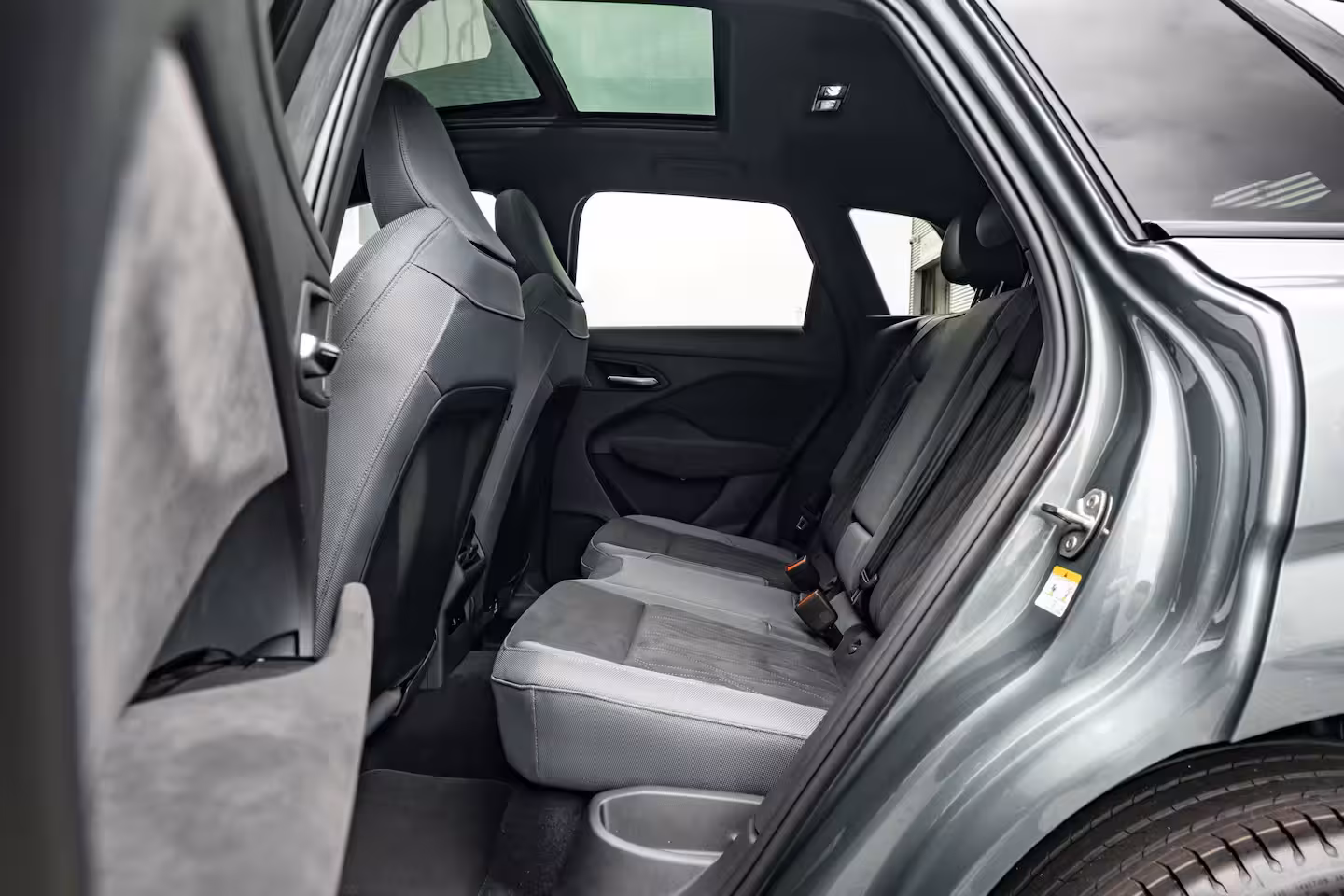 Audi Q3 S edition | Adaptive cruise control | sound system | Cruise control