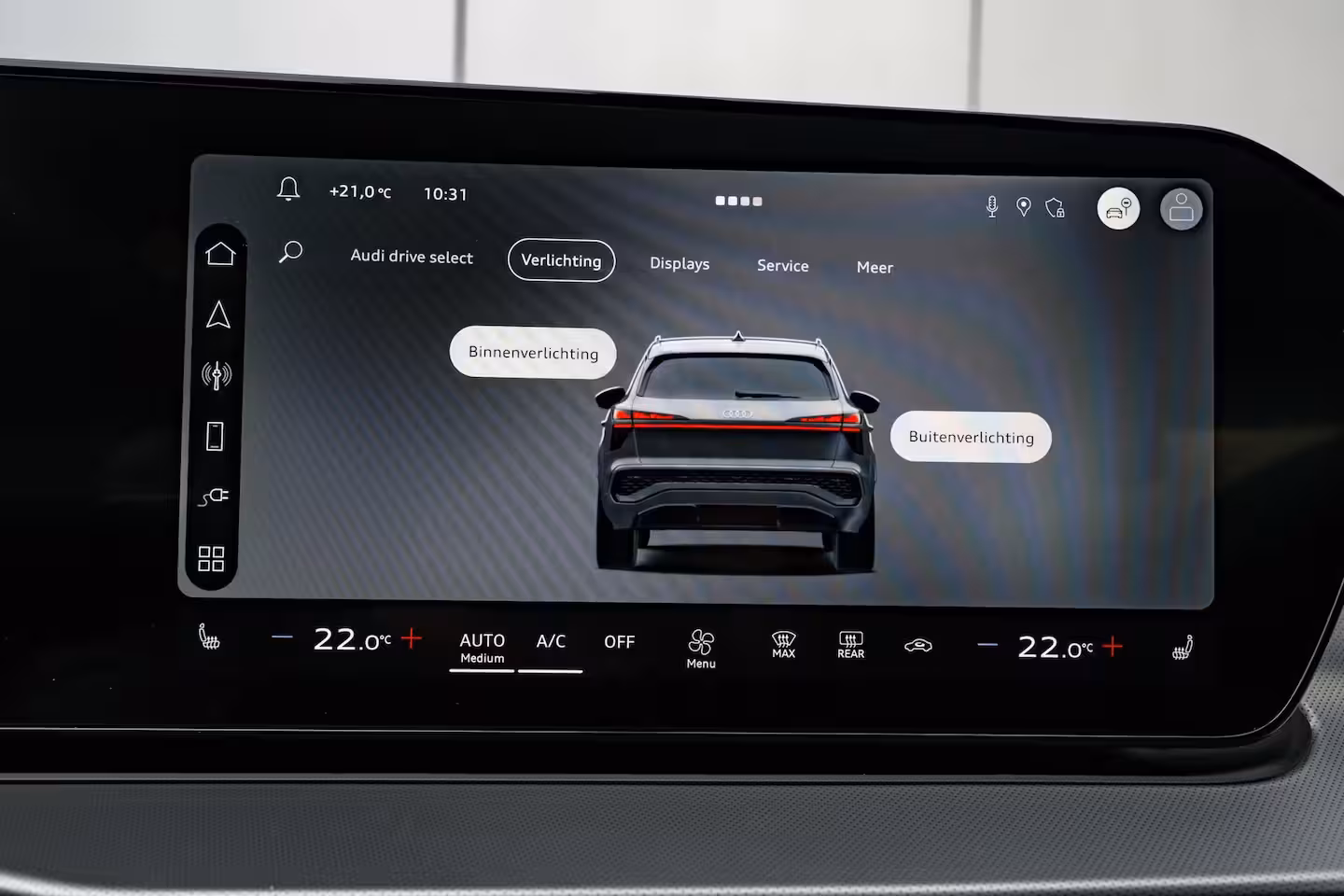 Audi Q3 S edition | Adaptive cruise control | sound system | Cruise control