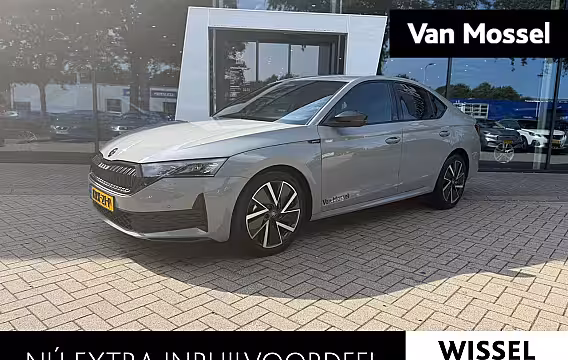 Skoda Octavia 1.5 TSI MHEV Sportline Business | Automaat | Stoelverwarming | Parkeersensoren | Adaptive
