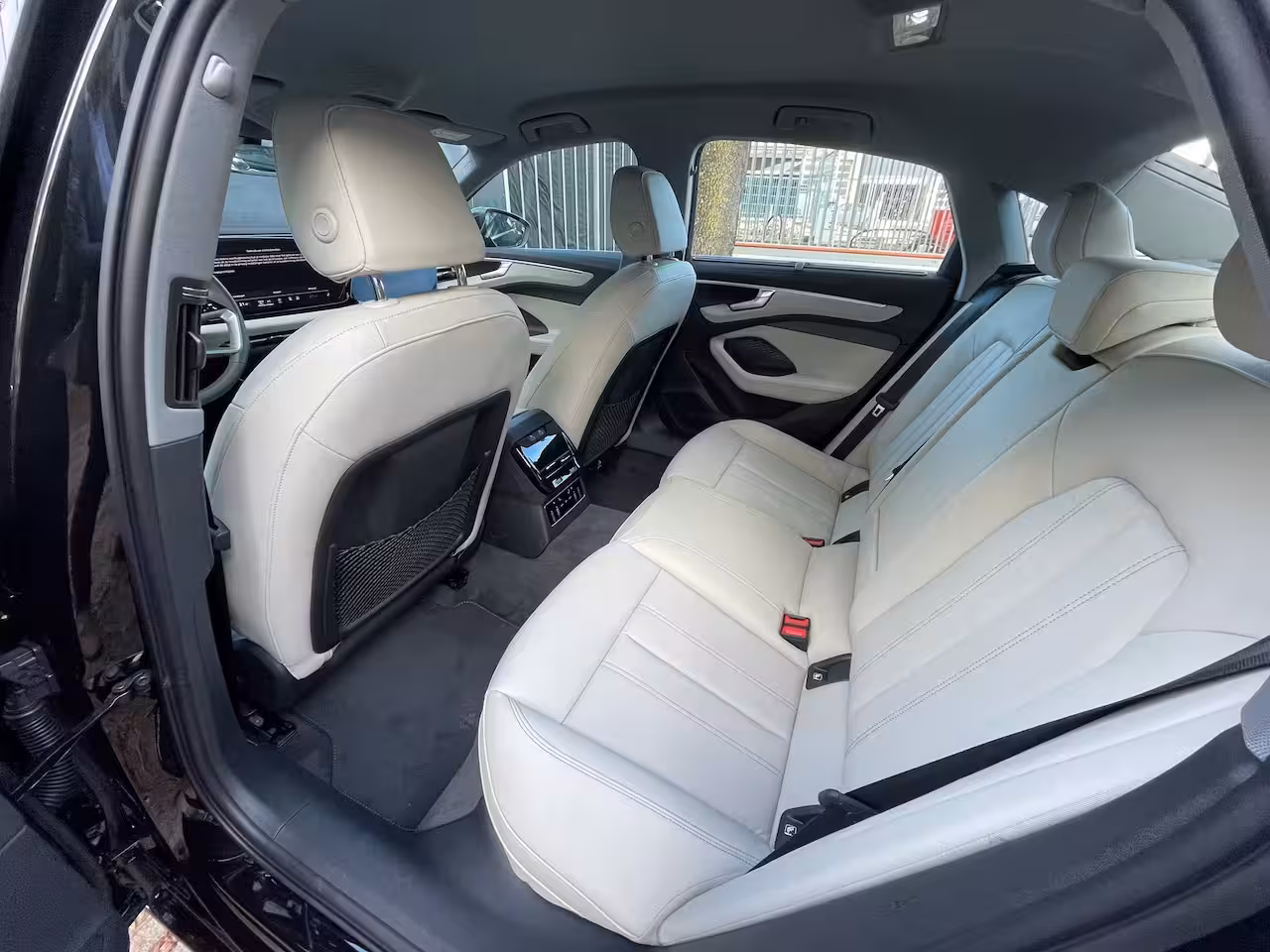 Audi A6 Limousine Advanced edition | Adaptive cruise control | Airconditioning 4-zones | sound system