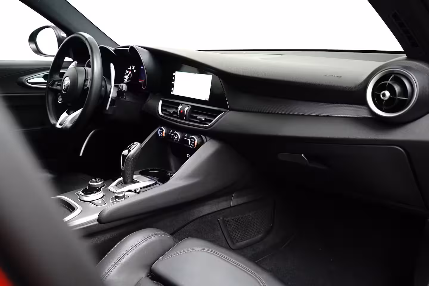 Alfa Romeo Giulia Veloce 280PK | Stoelverwarming | Adap. Cruise | 19 inch | Trekhaak