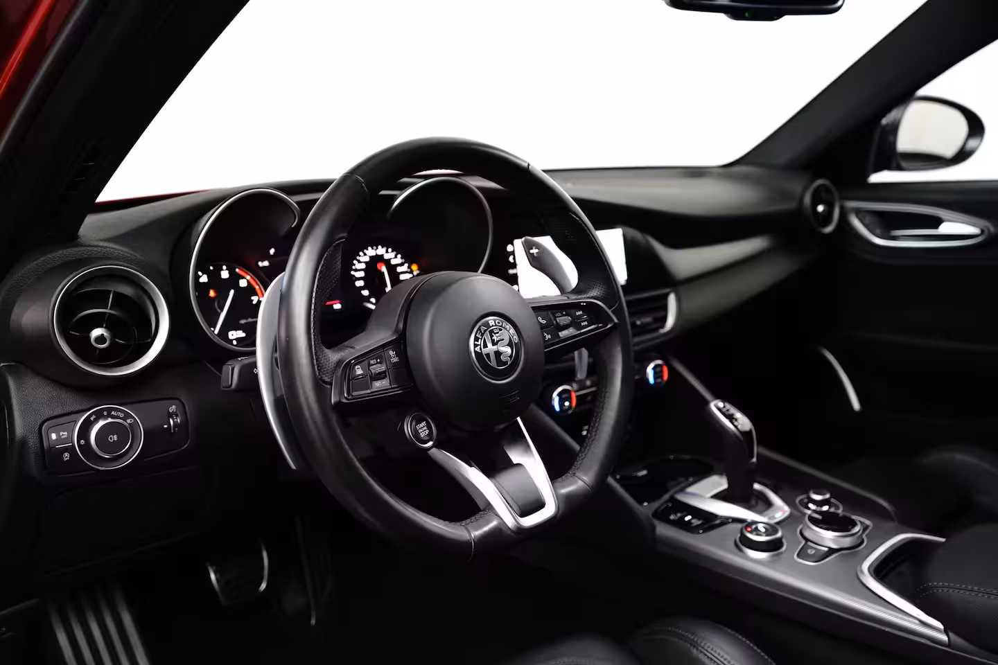 Alfa Romeo Giulia Veloce 280PK | Stoelverwarming | Adap. Cruise | 19 inch | Trekhaak