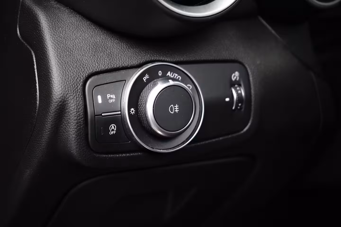 Alfa Romeo Giulia Veloce 280PK | Stoelverwarming | Adap. Cruise | 19 inch | Trekhaak