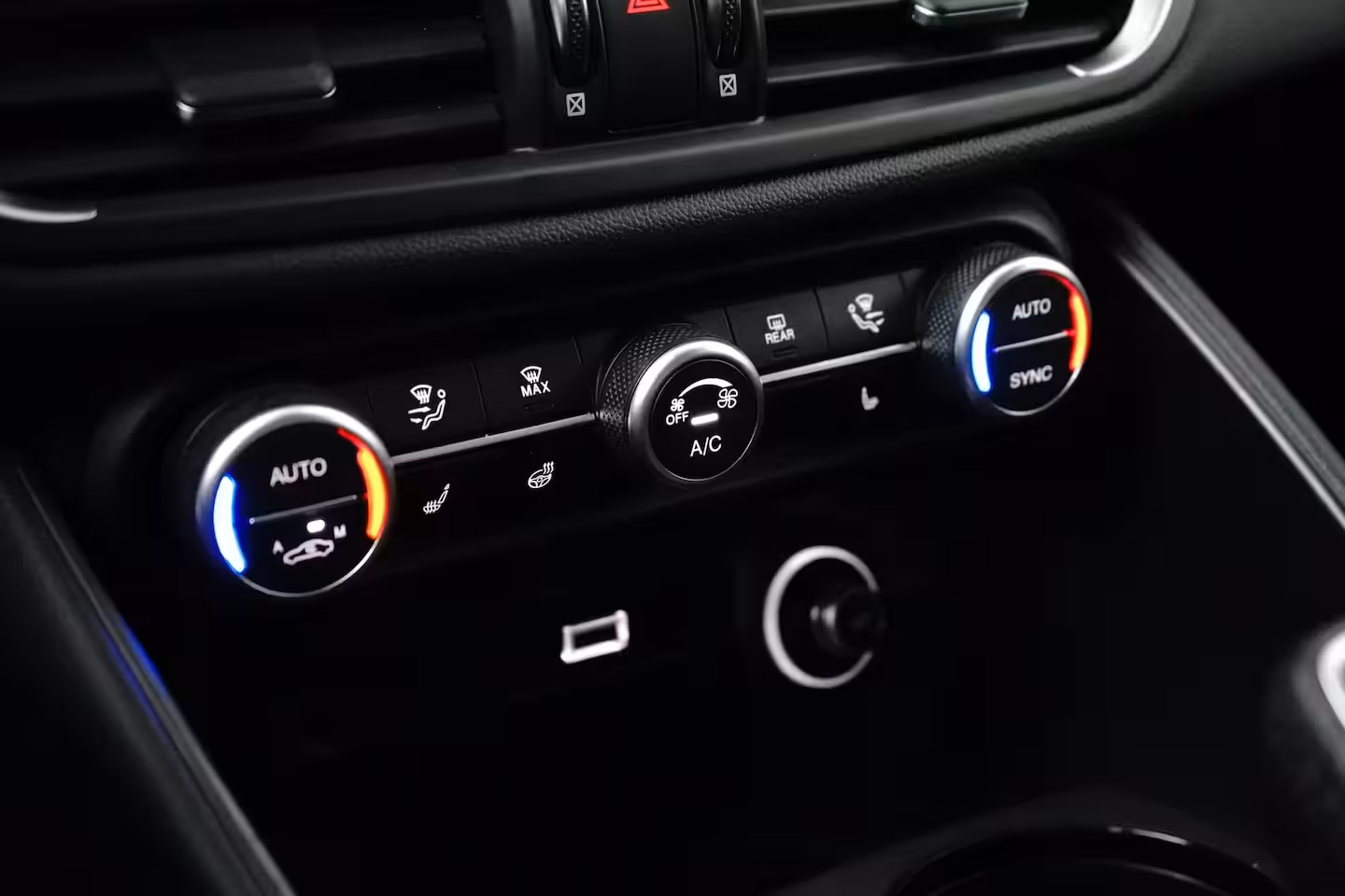 Alfa Romeo Giulia Veloce 280PK | Stoelverwarming | Adap. Cruise | 19 inch | Trekhaak