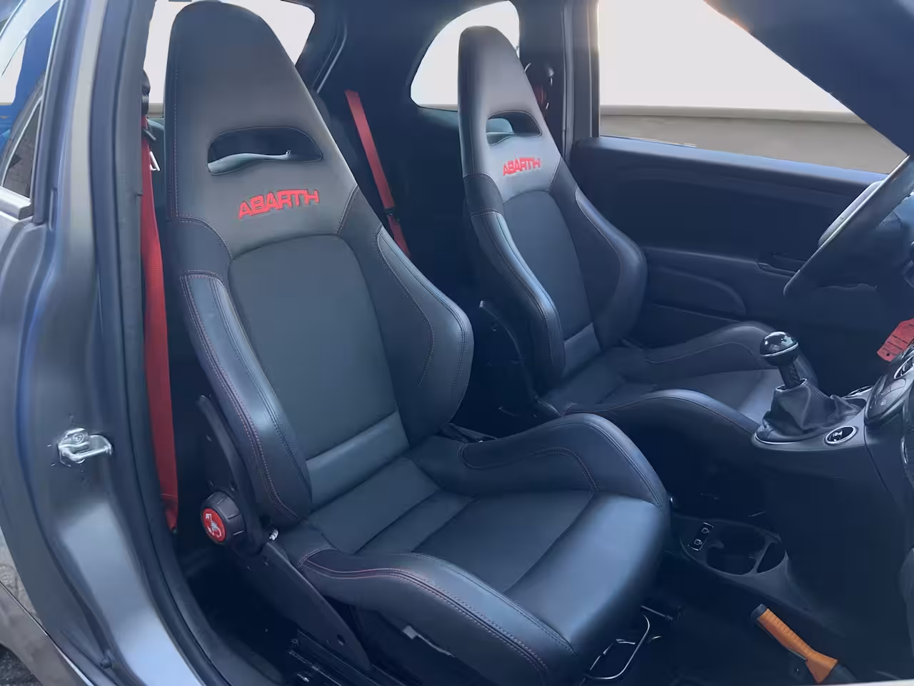 Abarth 595 1.4 T-Jet Competizione | Carbon Kuipstoelen | Akrapovic | Nieuwstaat |