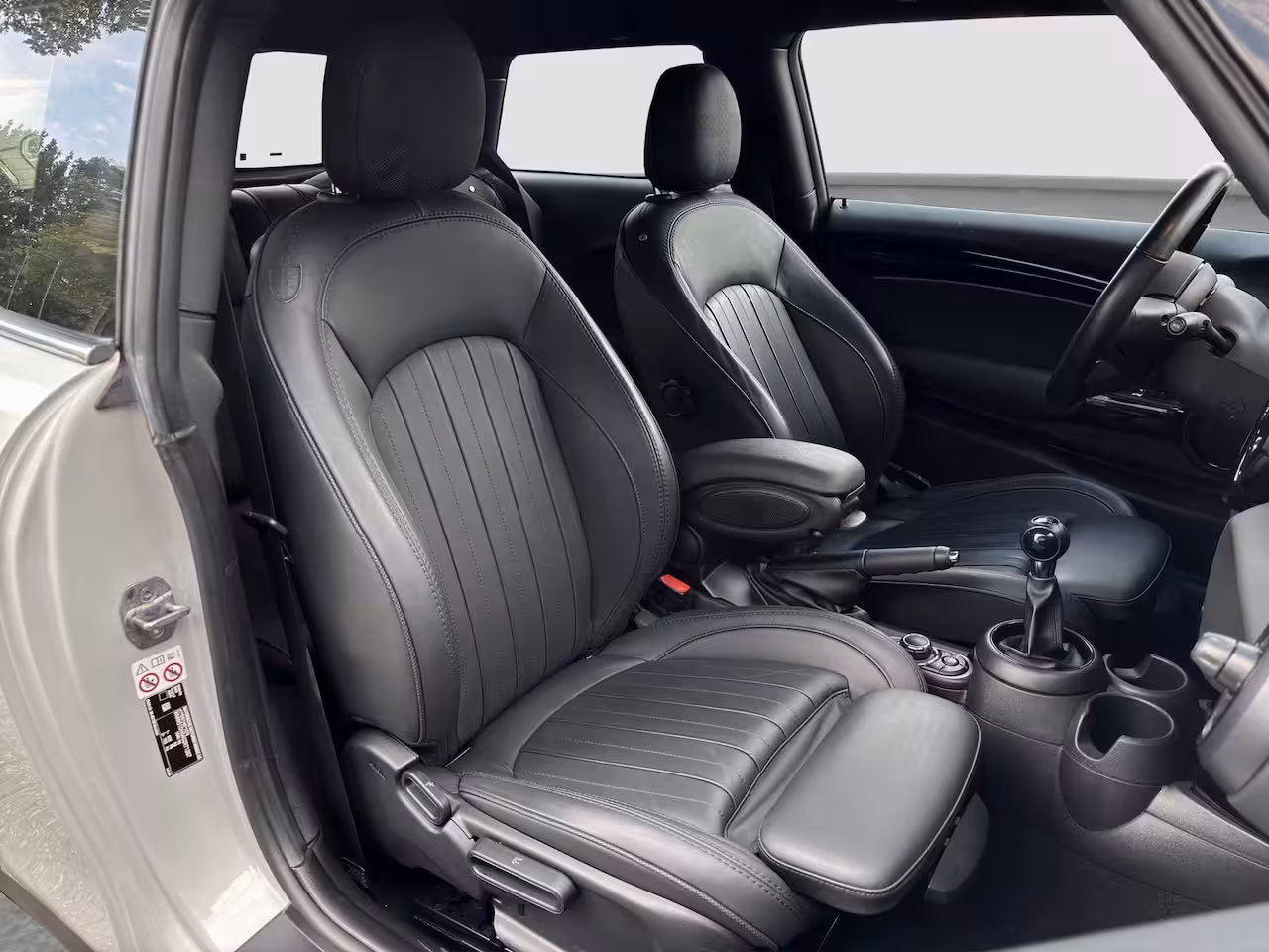 Mini Cooper S 2.0 Classic | Org. NL | Leder | Apple Carplay | Camera | Stoelverwarming |