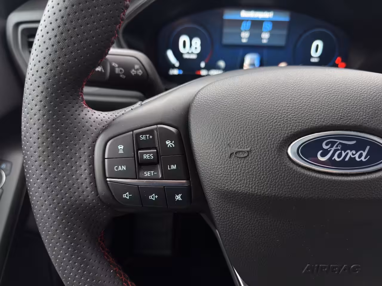Ford Focus Wagon 1.0 Hybrid ST Line X | Pano | Winter Pack | Adap. Cruise | Navigatie | Carplay