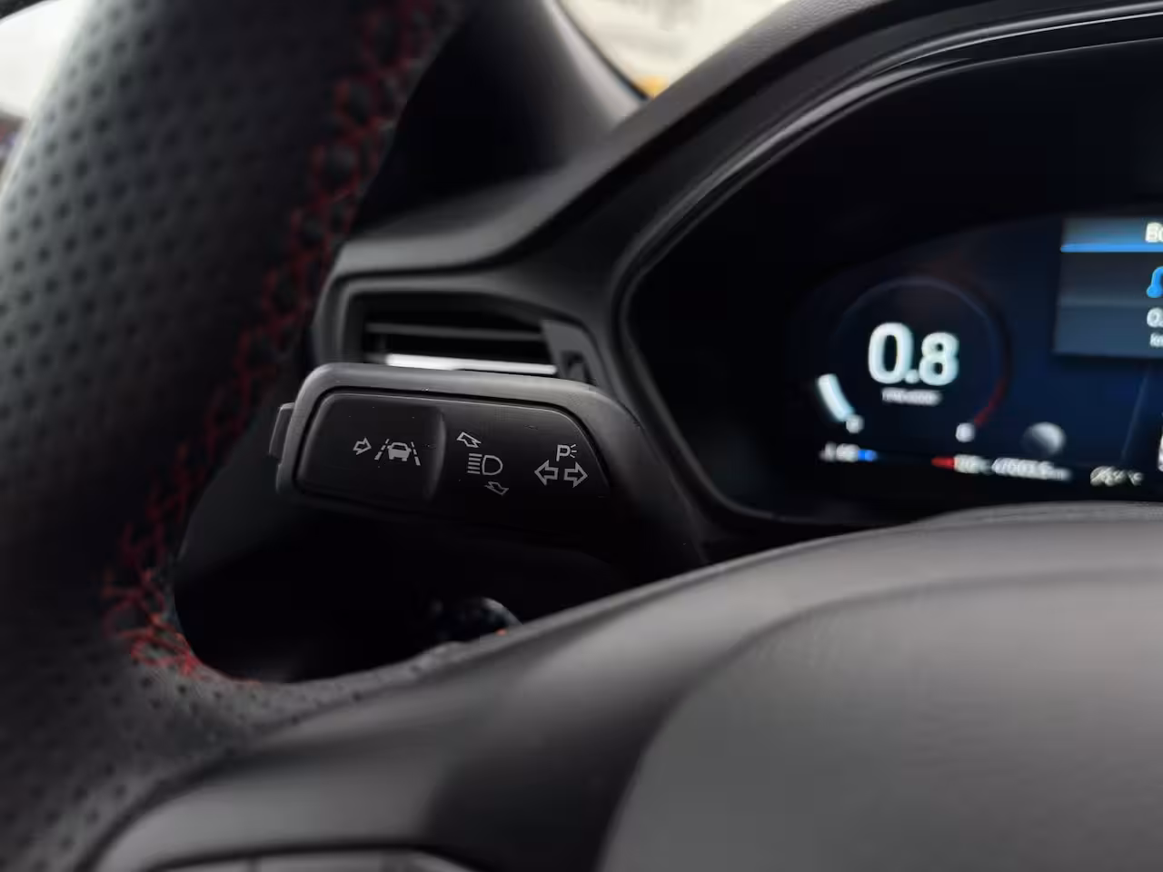 Ford Focus Wagon 1.0 Hybrid ST Line X | Pano | Winter Pack | Adap. Cruise | Navigatie | Carplay