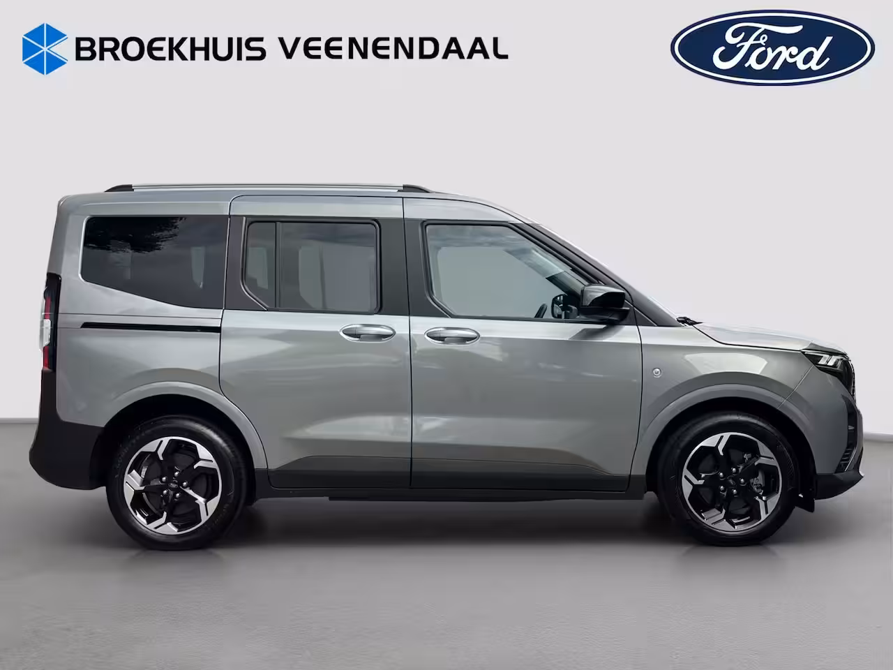 Ford Tourneo Courier Titanium | Adap. Cruise Control | BLIS | Winterpack | Camera | Keyless | CarPlay |