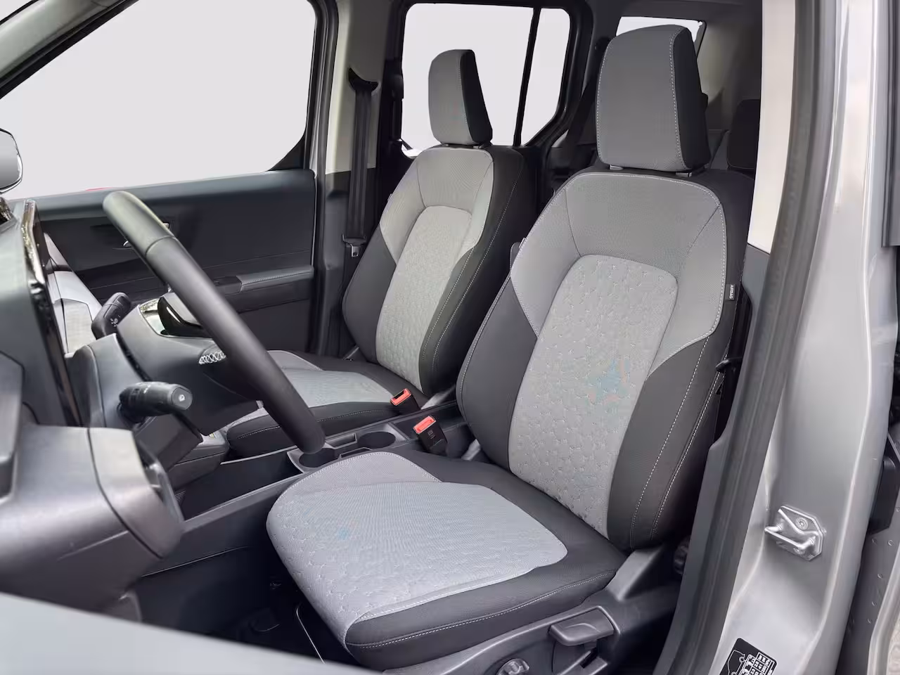 Ford Tourneo Courier Titanium | Adap. Cruise Control | BLIS | Winterpack | Camera | Keyless | CarPlay |